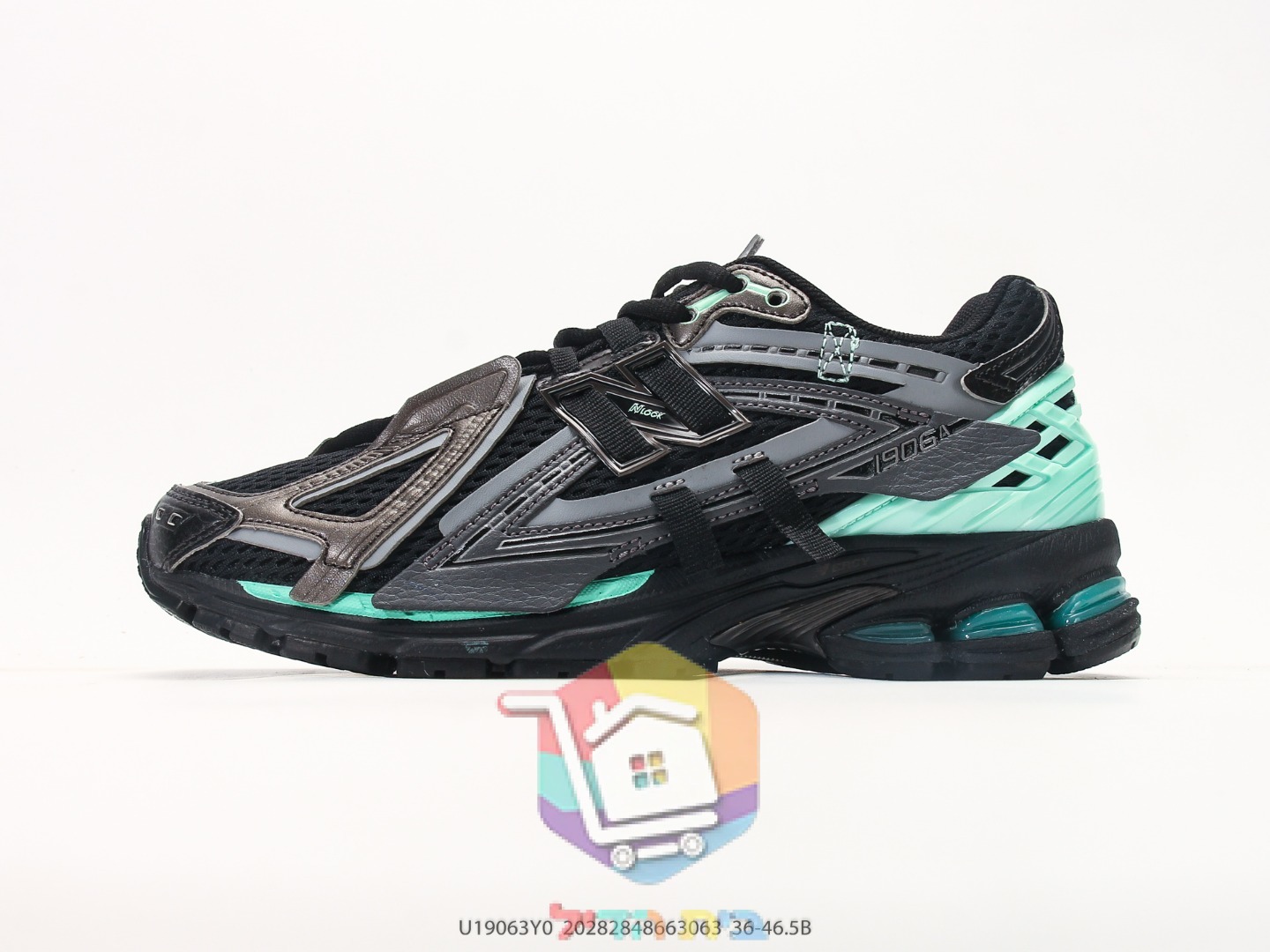 נעלי סניקרס New Balance בשני דגמים, 1906E ו-1906A