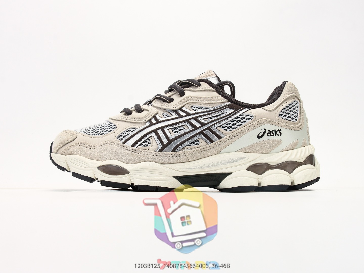 נעלי סניקרס ASICS בגוון קרם עם יחידת ג'ל חשופה בעקב