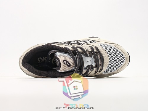 נעלי סניקרס ASICS בגוון קרם עם יחידת ג'ל חשופה בעקב 6