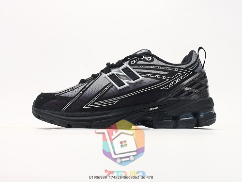 נעלי ריצה New Balance 1906R שחורות עם לוגו N כסוף 10