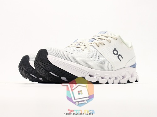 נעלי ריצה On Cloud X מבד סרוג עם סוליה מחוררת 12