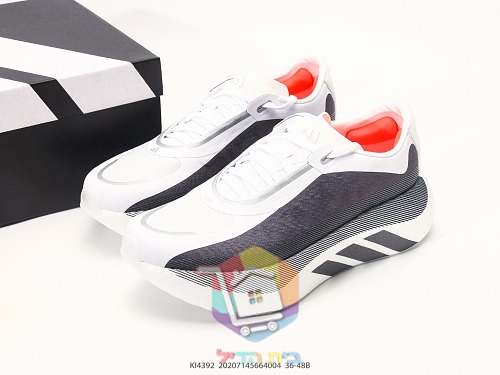 נעלי ריצה adidas שחורות מבד סרוג 9