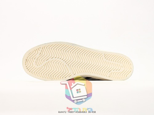 נעלי סניקרס adidas Samba ו-Superstar בהדפס Hello Kitty 5