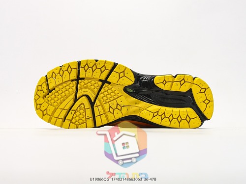 נעלי ריצה New Balance 1906F במעבר צבעים 15