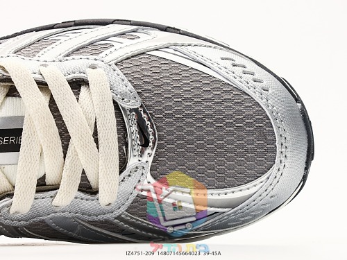 נעלי ריצה NIKE P-9000 עם עליון רשת 11