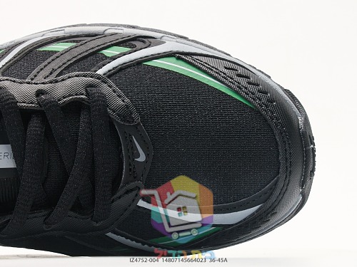 נעלי ריצה NIKE P-9000 עם עליון רשת 20