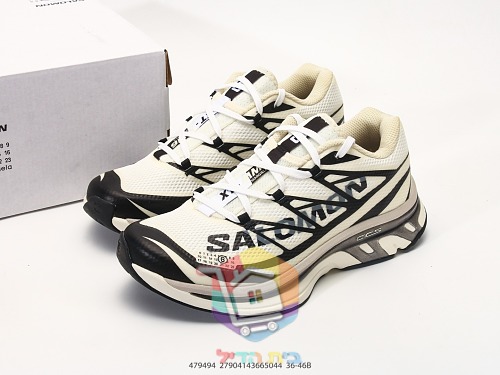 נעלי SALOMON בשני דגמים, MM6 Margiela קרם ו-XT שחור 10