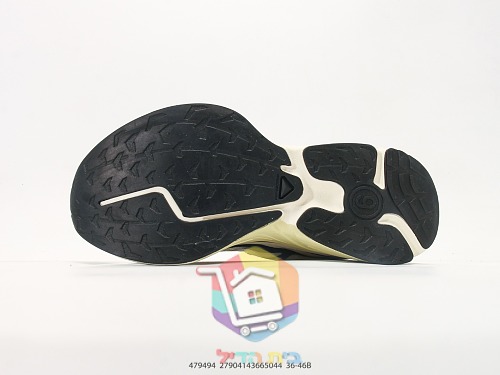 נעלי SALOMON בשני דגמים, MM6 Margiela קרם ו-XT שחור 15