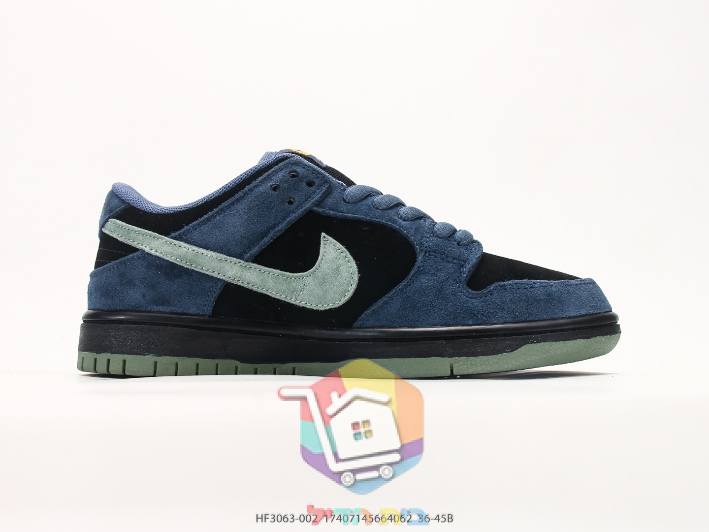 נעלי סניקרס NIKE SB Dunk Low Pro בזמש כחול