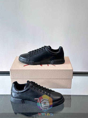 נעלי סניקרס DOLCE & GABBANA עם לוגו DG מחורר בצד 4