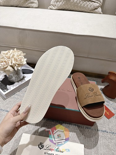 כפכפי פלטפורמה Loro Piana Summer Walk ברצועה רחבה 11