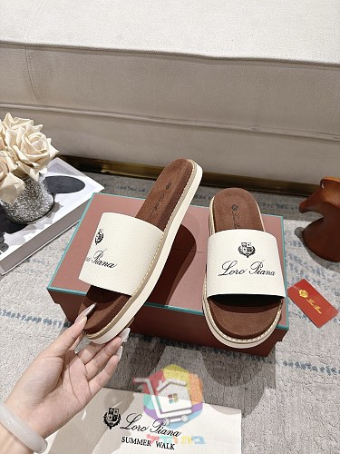 כפכפי פלטפורמה Loro Piana Summer Walk ברצועה רחבה 20