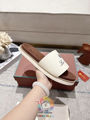 כפכפי פלטפורמה Loro Piana Summer Walk ברצועה רחבה 23