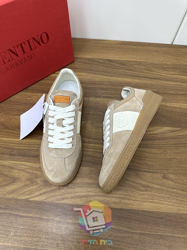 נעלי סניקרס VALENTINO עם לוגו מובלט בצד 7