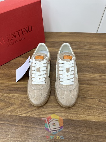 נעלי סניקרס VALENTINO עם לוגו מובלט בצד 8