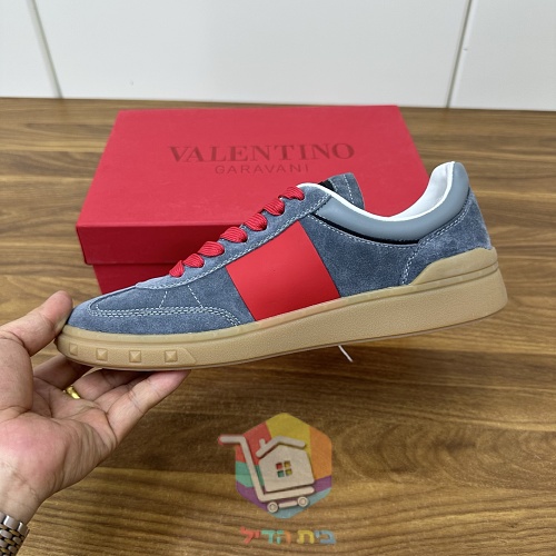 נעלי סניקרס VALENTINO עם לוגו מובלט בצד 13