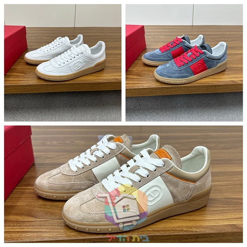 נעלי סניקרס VALENTINO עם לוגו מובלט בצד 25