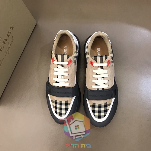 נעלי סניקרס BURBERRY בדוגמת משבצות 8
