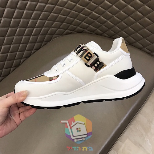 נעלי סניקרס BURBERRY בדוגמת משבצות 10