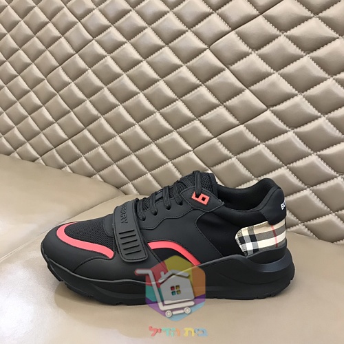 נעלי סניקרס BURBERRY בדוגמת משבצות 21
