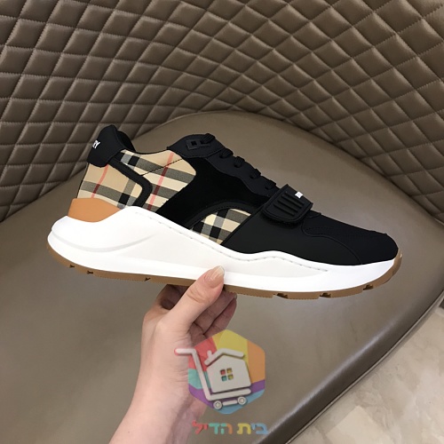 נעלי סניקרס BURBERRY בדוגמת משבצות 36