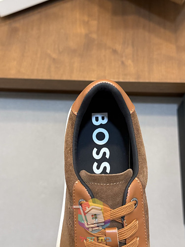 נעלי סניקרס BOSS בשילוב זמש ועור 3
