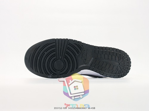 נעלי סניקרס Nike Dunk Low לבן שחור ו-Air Force 1 עם פרחים 7