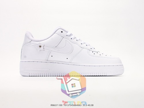 נעלי סניקרס Nike Dunk Low לבן שחור ו-Air Force 1 עם פרחים 19