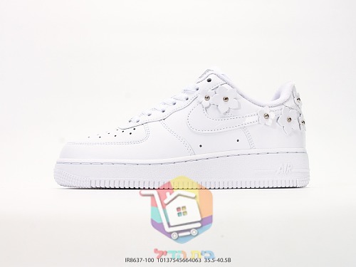 נעלי סניקרס Nike Dunk Low לבן שחור ו-Air Force 1 עם פרחים 20