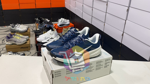 נעלי ריצה Nike ACG כחול לבן 9