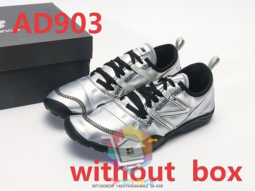 נעלי ריצה New Balance Minimus בצבע כסף מטאלי 11