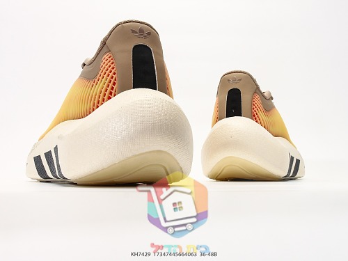 נעלי ריצה adidas מבד סרוג 7