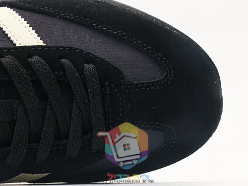 נעלי סניקרס adidas עם שלושה פסים 3