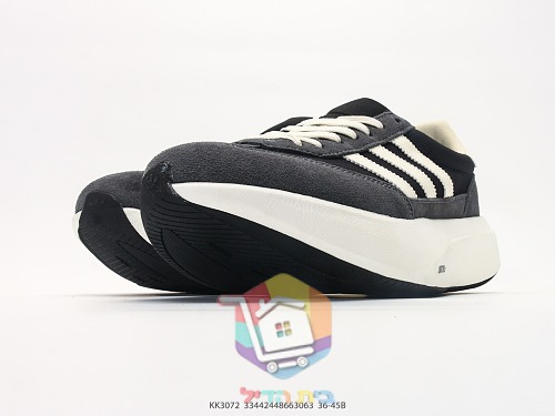 נעלי סניקרס adidas עם שלושה פסים 15