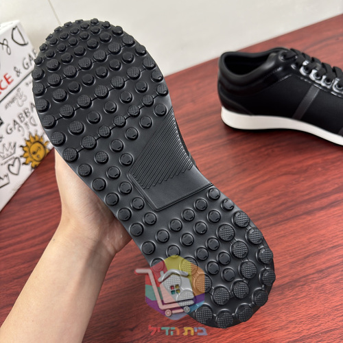 נעלי סניקרס Dolce & Gabbana עם לוחית מתכת בצד 17