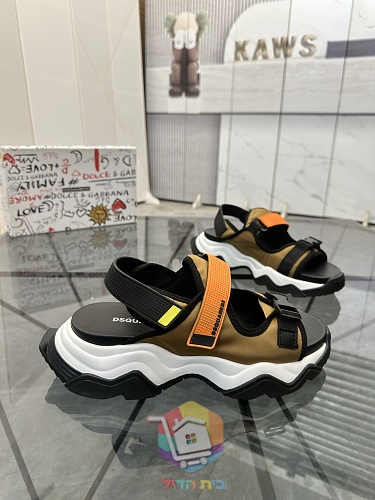 סנדלי DSQUARED2 עם שלוש רצועות מתכווננות 7