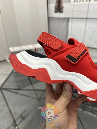 סנדלי DSQUARED2 עם שלוש רצועות מתכווננות 11