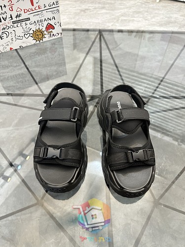 סנדלי DSQUARED2 עם שלוש רצועות מתכווננות 38