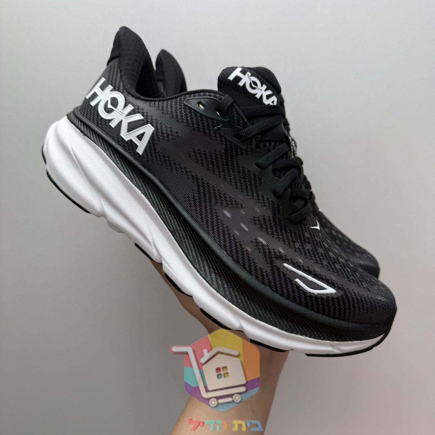 נעלי ריצה HOKA שחור לבן
