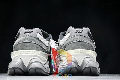 נעלי New Balance 9060 שחור, אפור 10