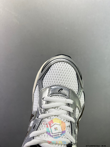 נעלי ריצה ASICS GEL רטרו לגברים ונשים 22