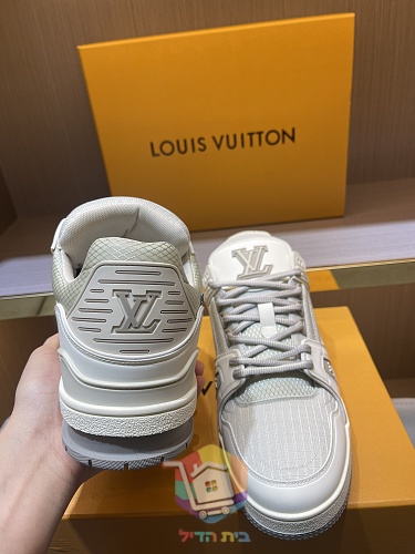נעלי LV Trainer של Louis Vuitton שחור וקרם 2