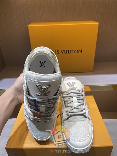 נעלי LV Trainer של Louis Vuitton שחור וקרם 4