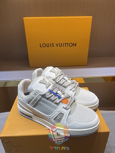 נעלי LV Trainer של Louis Vuitton שחור וקרם 6