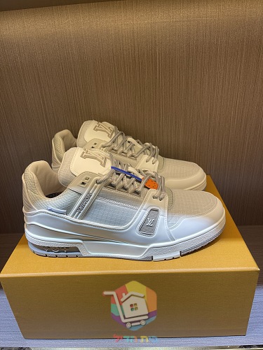 נעלי LV Trainer של Louis Vuitton שחור וקרם 8