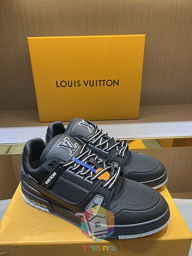 נעלי LV Trainer של Louis Vuitton שחור וקרם 15