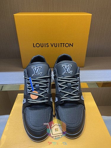 נעלי LV Trainer של Louis Vuitton שחור וקרם 16