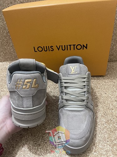 נעלי LV Trainer של Louis Vuitton 9