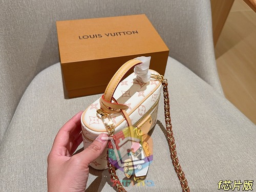 תיק סאדל מיני Louis Vuitton במונוגרם קלאסי 3