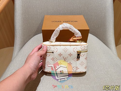 תיק סאדל מיני Louis Vuitton במונוגרם קלאסי 6